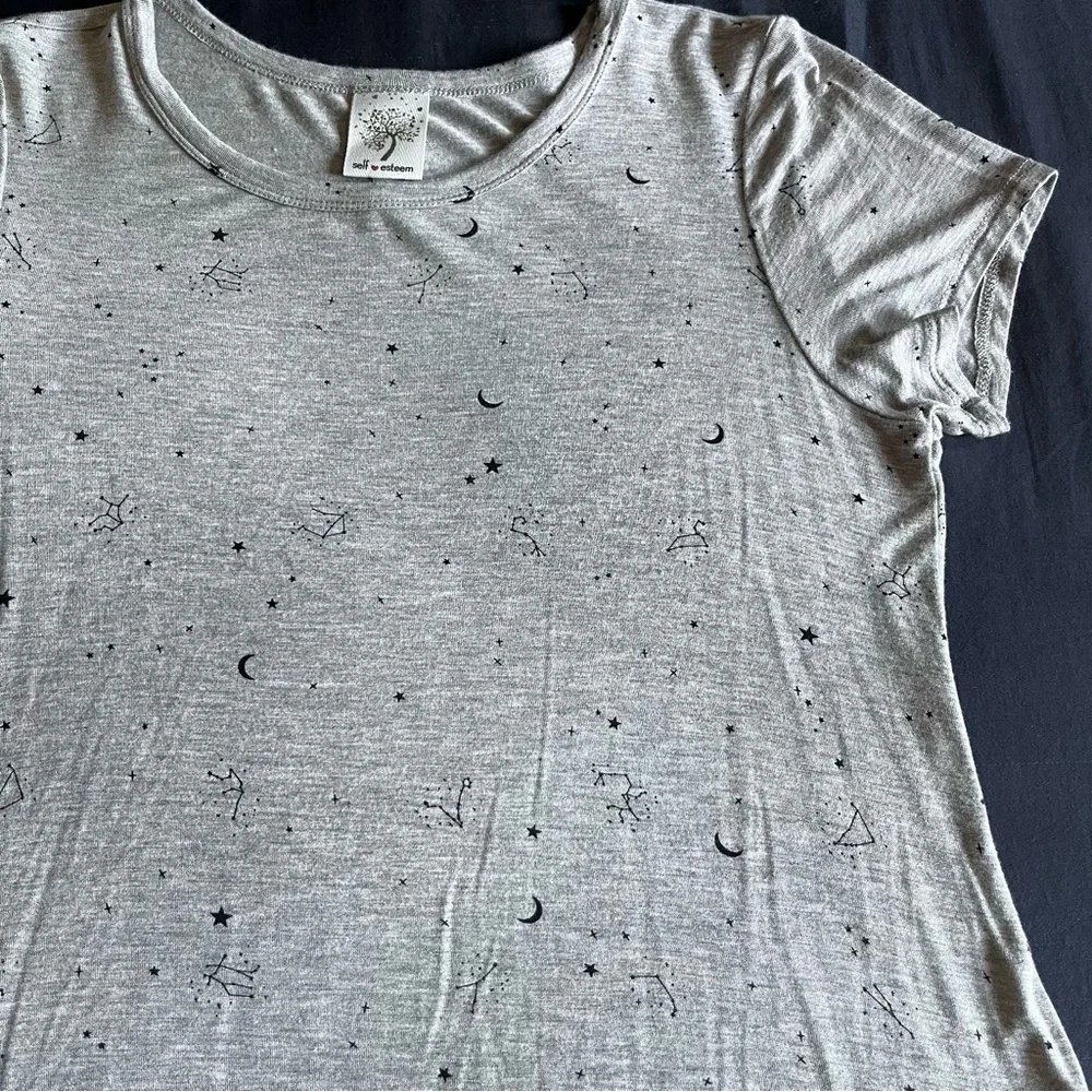Self Steem Constellations Soft Round Neck Tee Women’s Size XS
